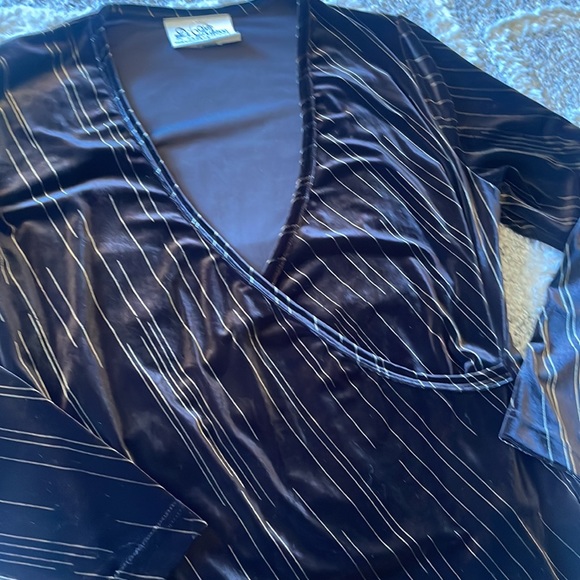 Vintage Velvet Deep V Neck Wrap Front Blouse or Minidress 70’s 80’s vibes - Picture 3 of 14
